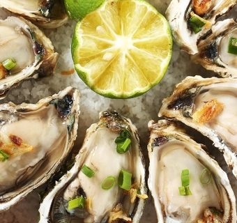 Mách bạn cách sơ chế hàu sống không tanh đơn giản tại nhà!